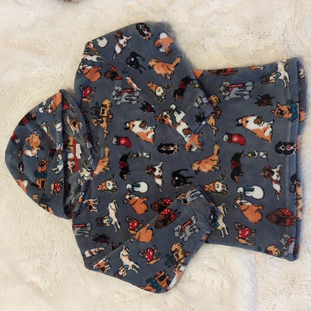 Like NEW Vera Bradley Holiday Dogs Fleece